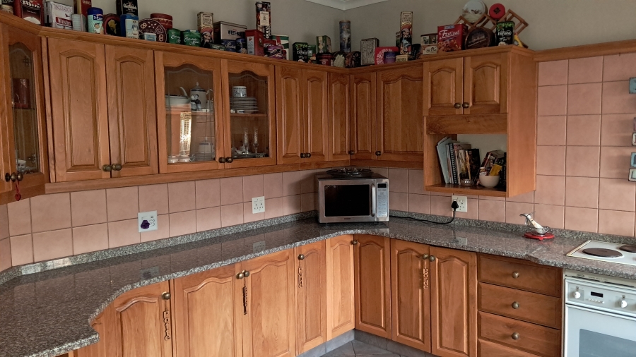 4 Bedroom Property for Sale in Huttenheights KwaZulu-Natal