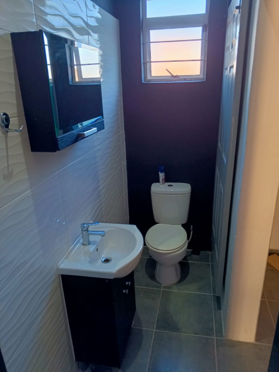 To Let 2 Bedroom Property for Rent in Bluff KwaZulu-Natal