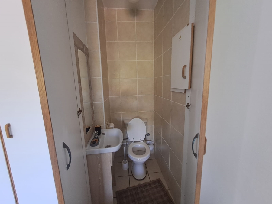 To Let 2 Bedroom Property for Rent in Manaba Beach KwaZulu-Natal