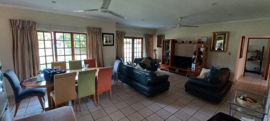6 Bedroom Property for Sale in Meer En See KwaZulu-Natal