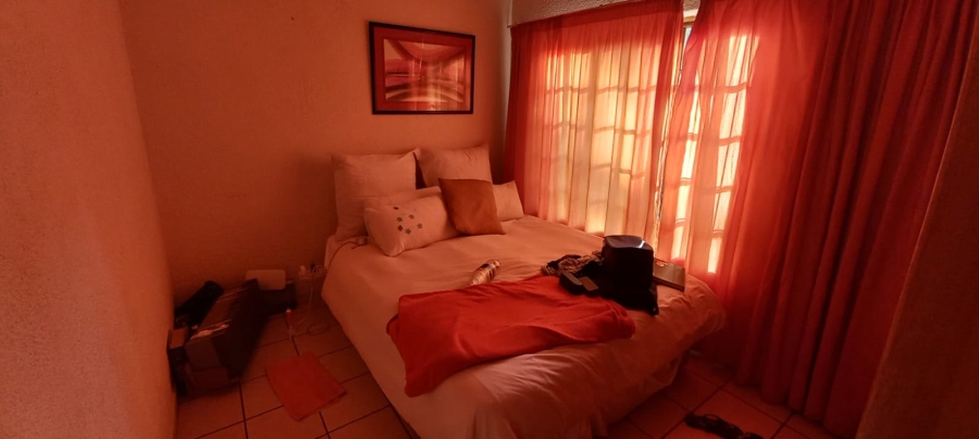 6 Bedroom Property for Sale in Meer En See KwaZulu-Natal