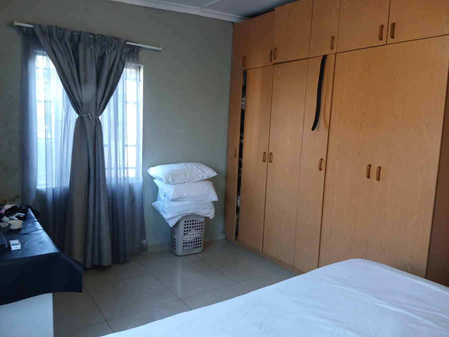 1 Bedroom Property for Sale in Bluff KwaZulu-Natal