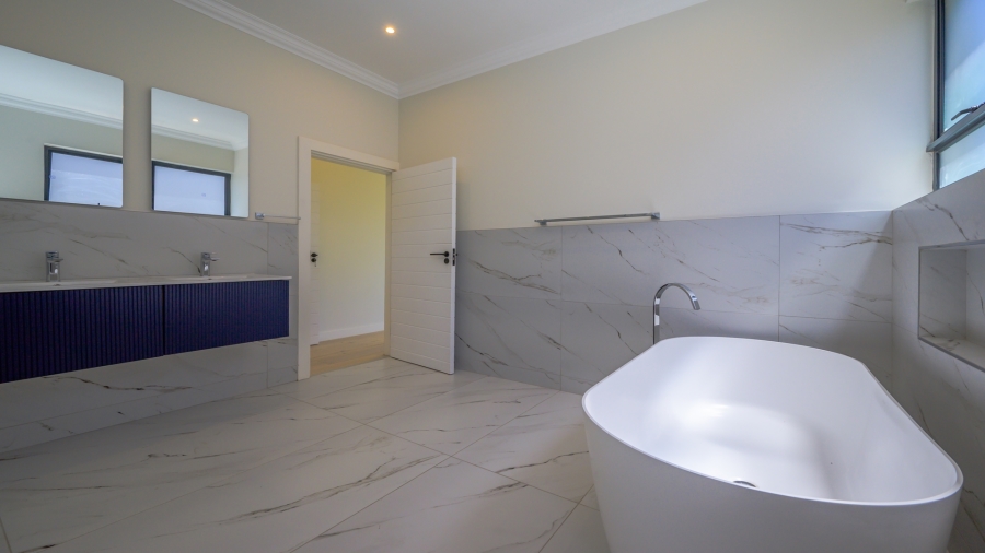 To Let 3 Bedroom Property for Rent in Salt Rock KwaZulu-Natal