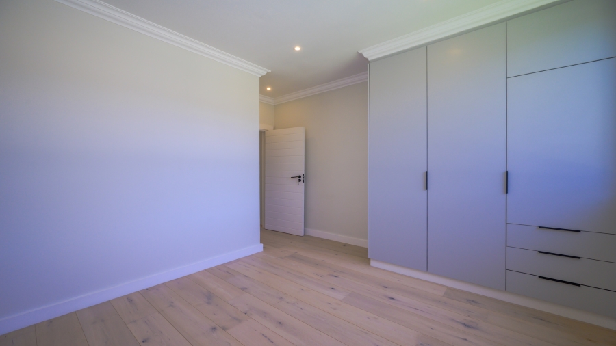 To Let 3 Bedroom Property for Rent in Salt Rock KwaZulu-Natal