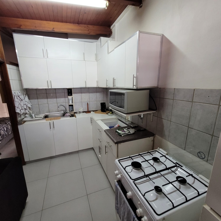1 Bedroom Property for Sale in Pinetown KwaZulu-Natal