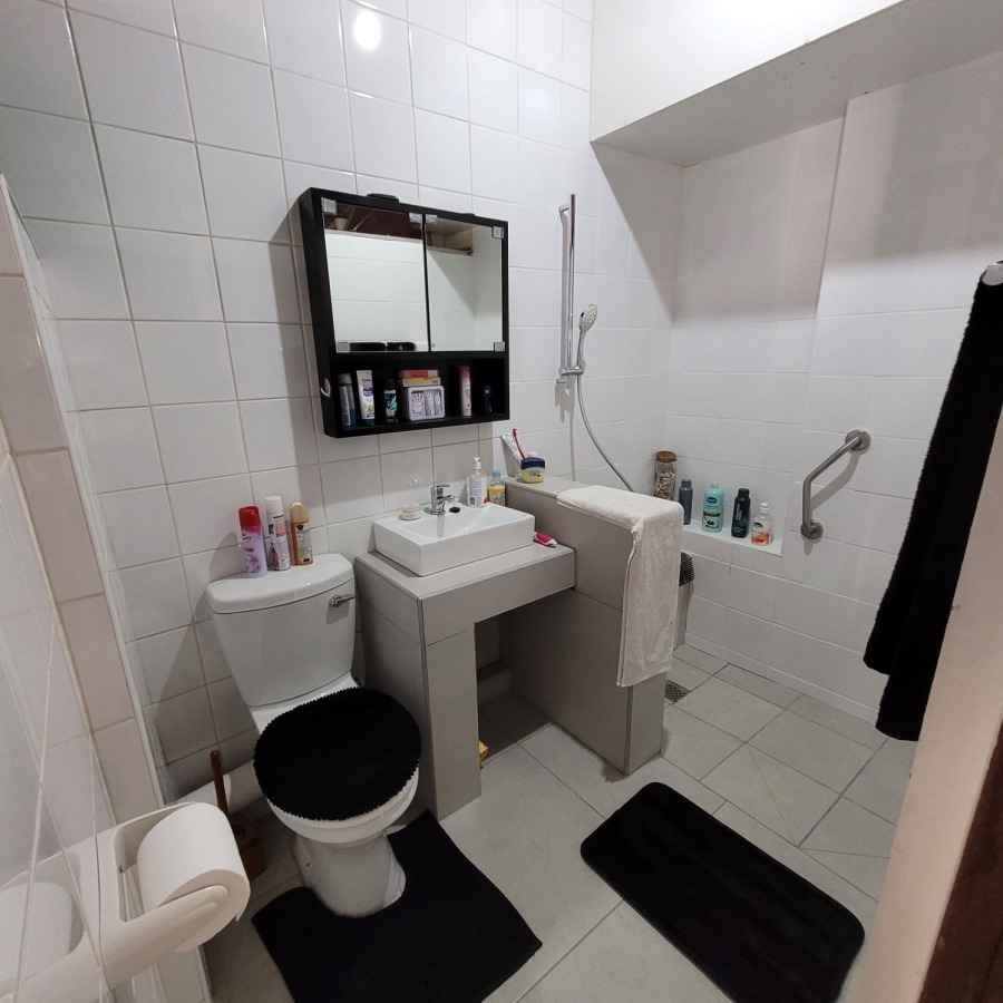 1 Bedroom Property for Sale in Pinetown KwaZulu-Natal