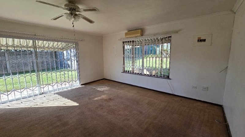 1 Bedroom Property for Sale in Pinetown KwaZulu-Natal