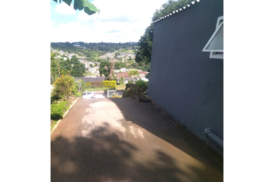 2 Bedroom Property for Sale in Motalabad KwaZulu-Natal
