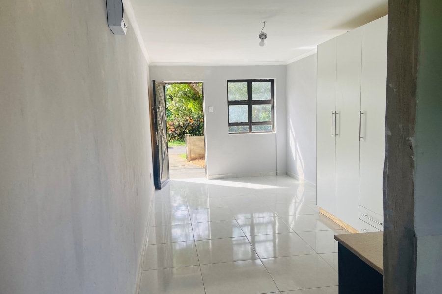 To Let 1 Bedroom Property for Rent in Athlone Park KwaZulu-Natal