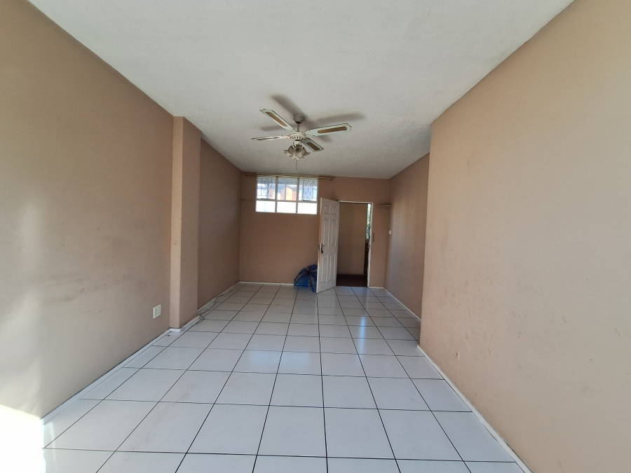 To Let 2 Bedroom Property for Rent in Essenwood KwaZulu-Natal