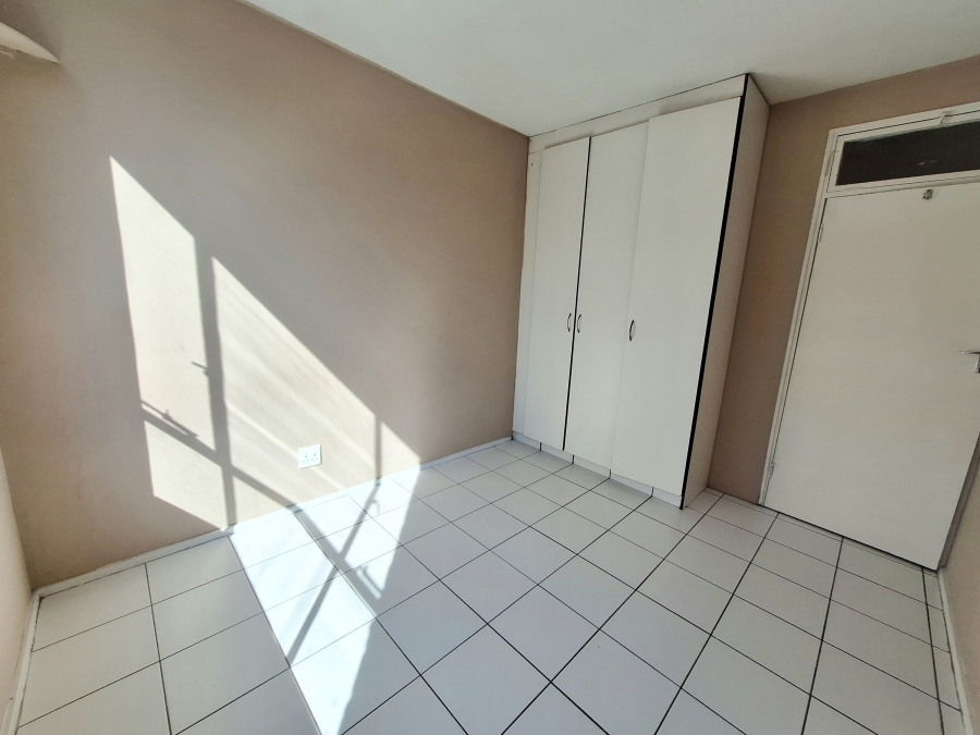 To Let 2 Bedroom Property for Rent in Essenwood KwaZulu-Natal