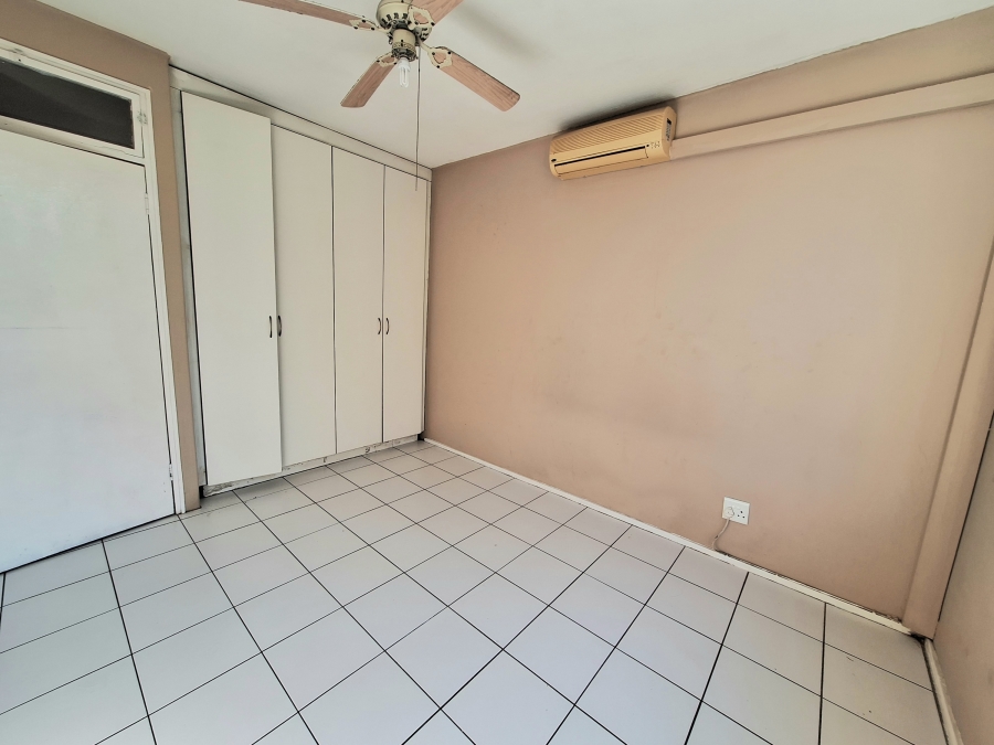 To Let 2 Bedroom Property for Rent in Essenwood KwaZulu-Natal