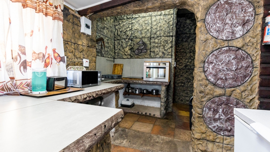10 Bedroom Property for Sale in Tugela Mouth KwaZulu-Natal
