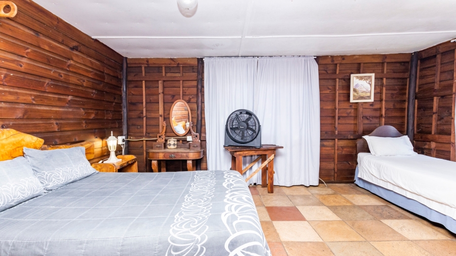 10 Bedroom Property for Sale in Tugela Mouth KwaZulu-Natal