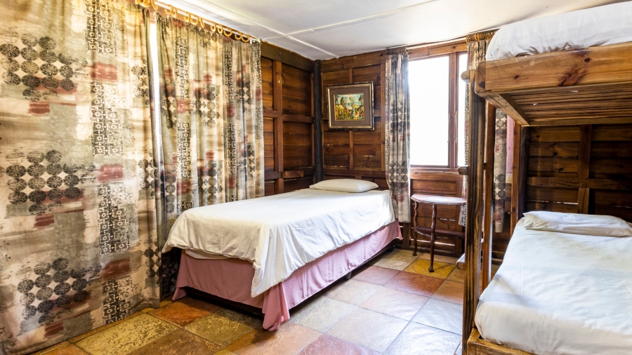 10 Bedroom Property for Sale in Tugela Mouth KwaZulu-Natal