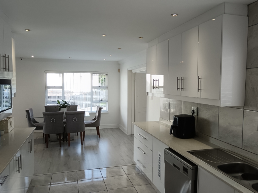 3 Bedroom Property for Sale in Umgeni Park KwaZulu-Natal