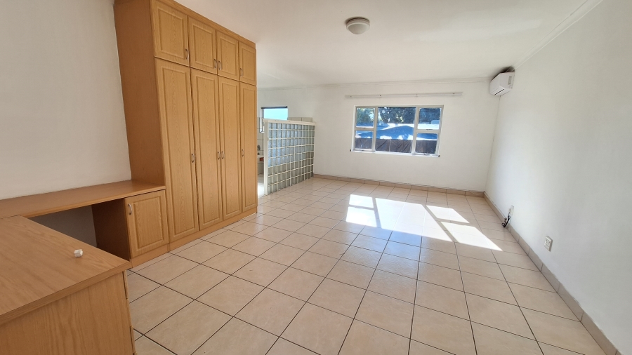 To Let 1 Bedroom Property for Rent in Athlone Park KwaZulu-Natal