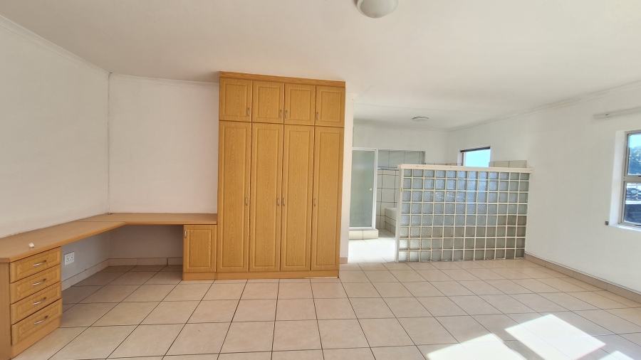 To Let 1 Bedroom Property for Rent in Athlone Park KwaZulu-Natal