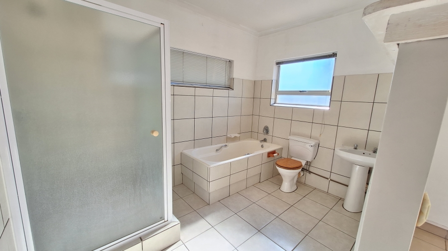 To Let 1 Bedroom Property for Rent in Athlone Park KwaZulu-Natal