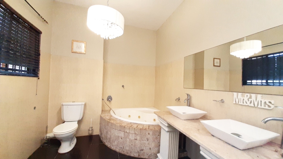 To Let 5 Bedroom Property for Rent in Ballito Central KwaZulu-Natal