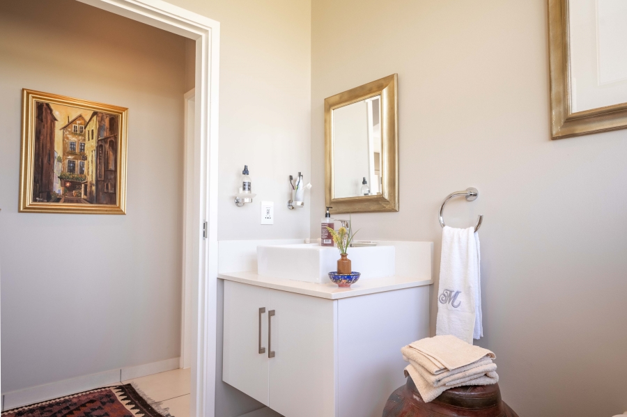 2 Bedroom Property for Sale in Renishaw Hills KwaZulu-Natal