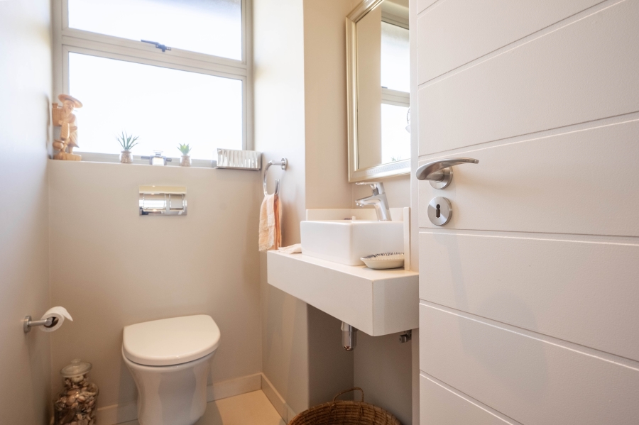 2 Bedroom Property for Sale in Renishaw Hills KwaZulu-Natal