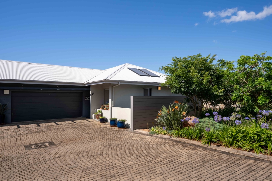 2 Bedroom Property for Sale in Renishaw Hills KwaZulu-Natal