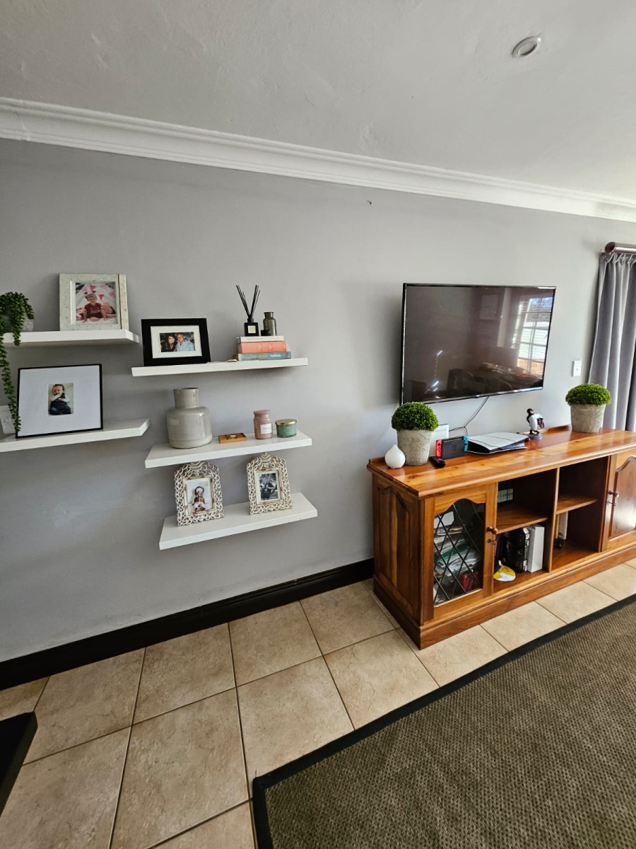 2 Bedroom Property for Sale in Clifton Hill Estate KwaZulu-Natal