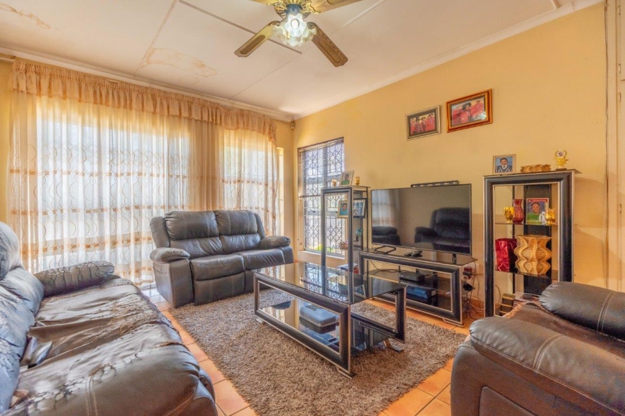 4 Bedroom Property for Sale in Dawncrest KwaZulu-Natal