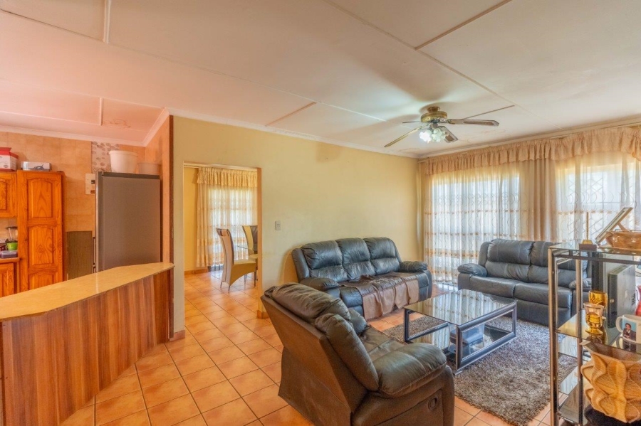 4 Bedroom Property for Sale in Dawncrest KwaZulu-Natal
