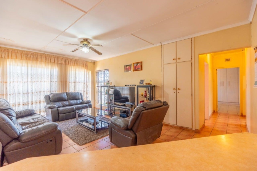 4 Bedroom Property for Sale in Dawncrest KwaZulu-Natal