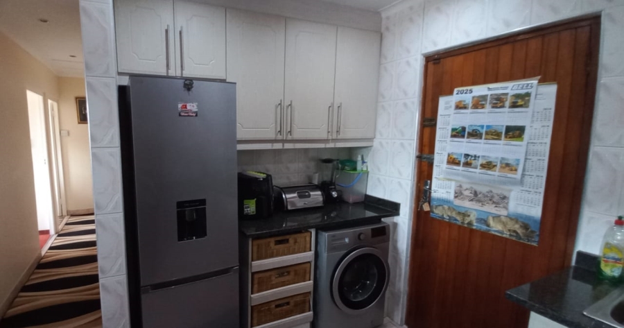 3 Bedroom Property for Sale in Brackenham KwaZulu-Natal