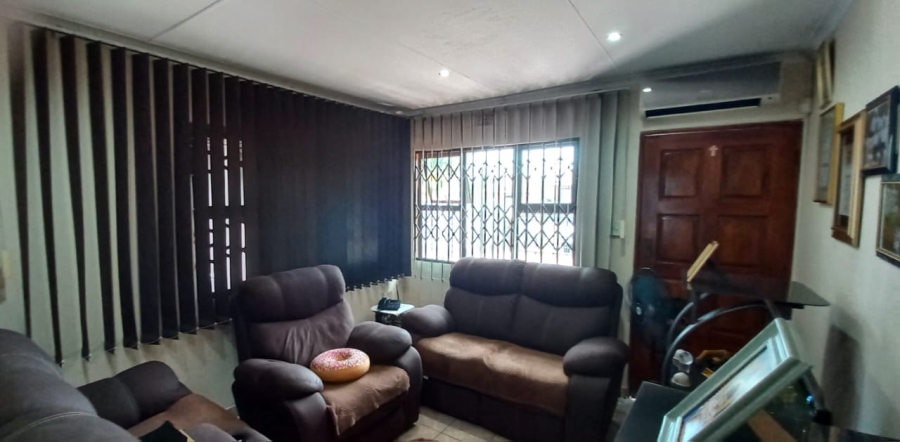 3 Bedroom Property for Sale in Brackenham KwaZulu-Natal