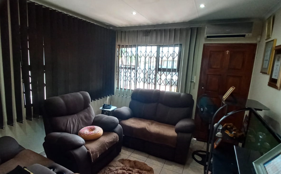 3 Bedroom Property for Sale in Brackenham KwaZulu-Natal