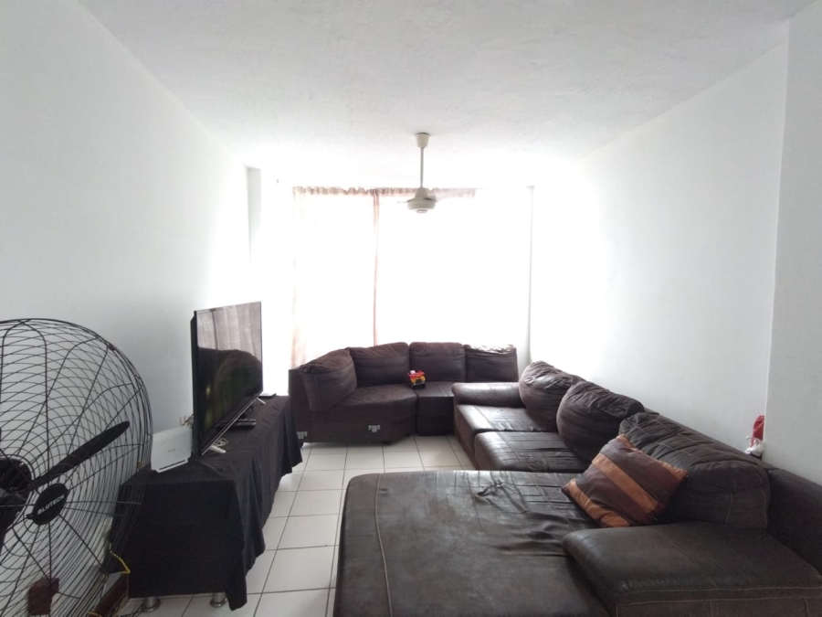 2 Bedroom Property for Sale in Essenwood KwaZulu-Natal