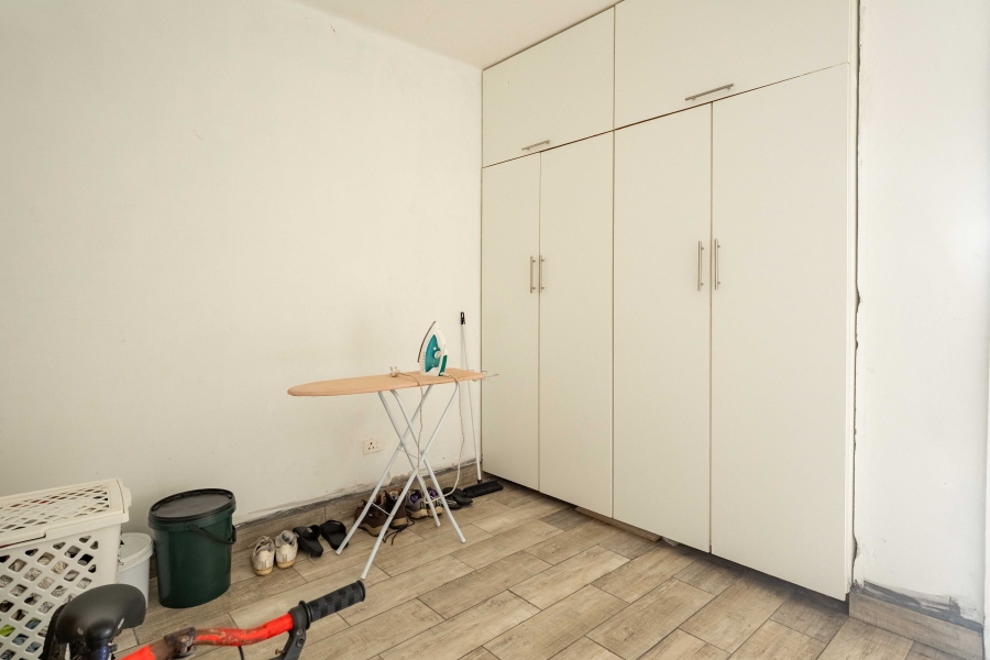 2 Bedroom Property for Sale in Amanzimtoti KwaZulu-Natal