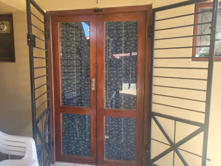 1 Bedroom Property for Sale in Uvongo Beach KwaZulu-Natal