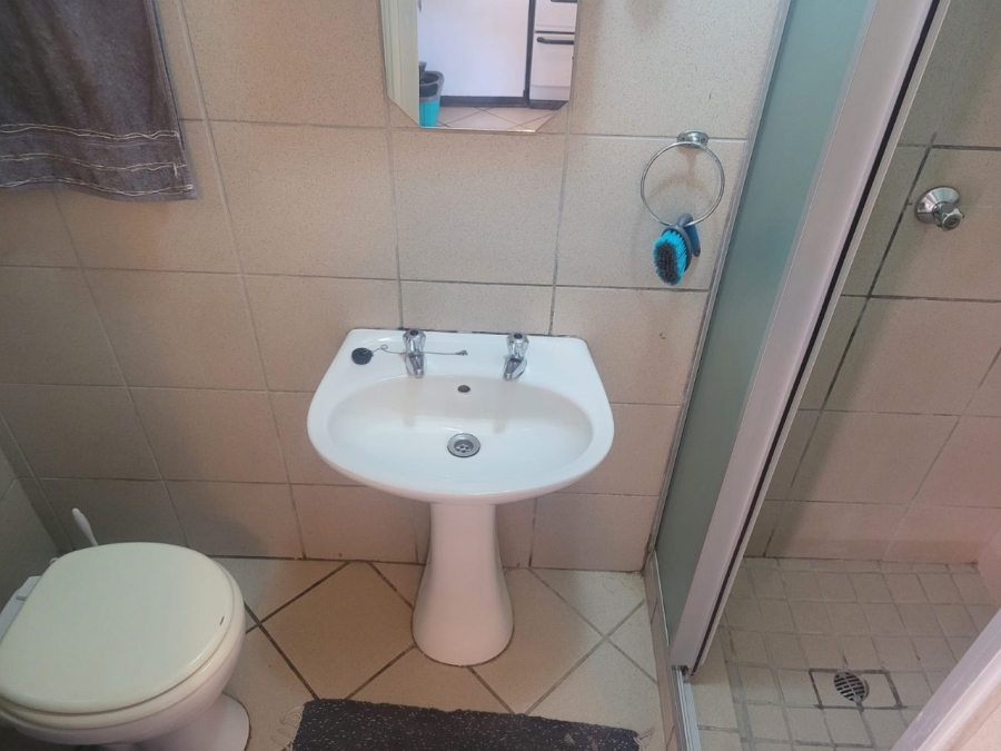 1 Bedroom Property for Sale in Uvongo Beach KwaZulu-Natal