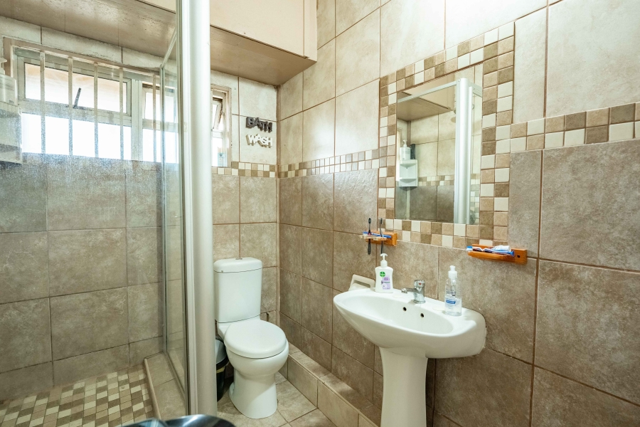2 Bedroom Property for Sale in Amanzimtoti KwaZulu-Natal