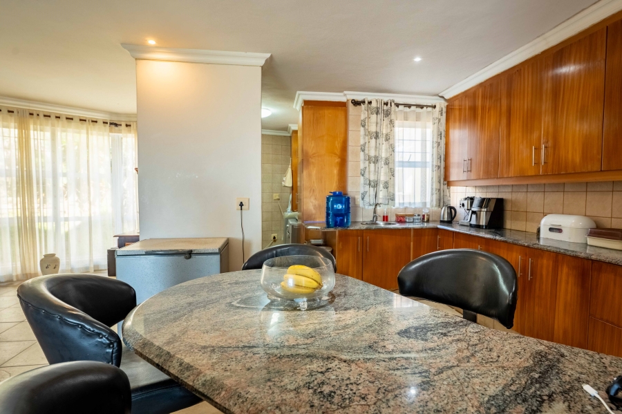 3 Bedroom Property for Sale in Amanzimtoti KwaZulu-Natal
