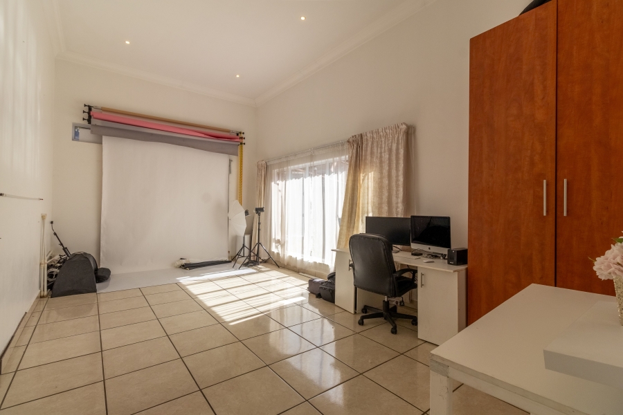 3 Bedroom Property for Sale in Wakenshaw Estate KwaZulu-Natal