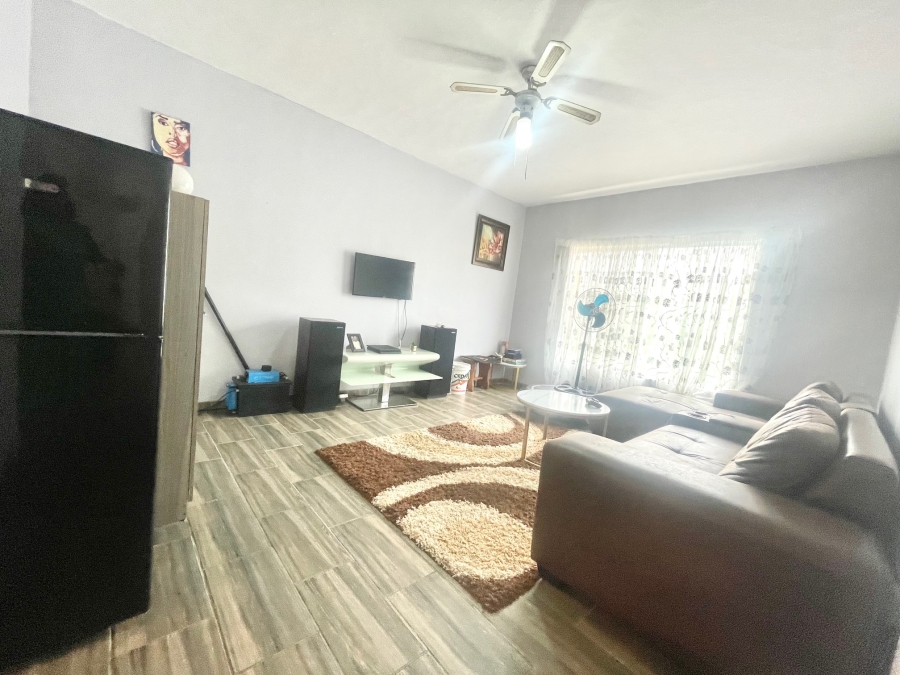 To Let 2 Bedroom Property for Rent in Bonela KwaZulu-Natal