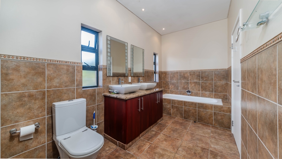 5 Bedroom Property for Sale in Zinkwazi Beach KwaZulu-Natal