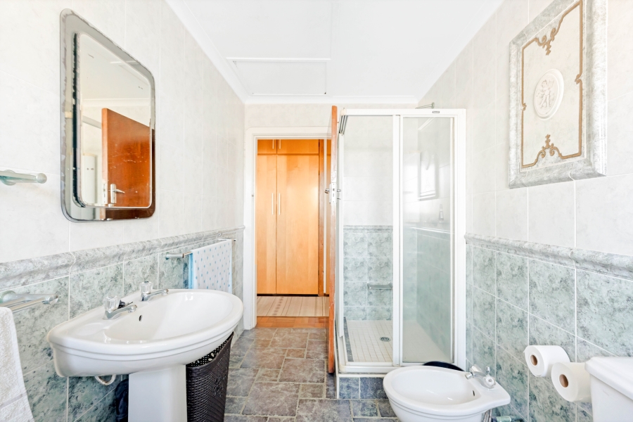 6 Bedroom Property for Sale in Athlone Park KwaZulu-Natal