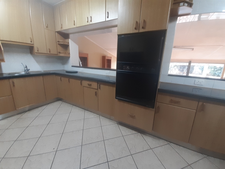 5 Bedroom Property for Sale in Fairview KwaZulu-Natal