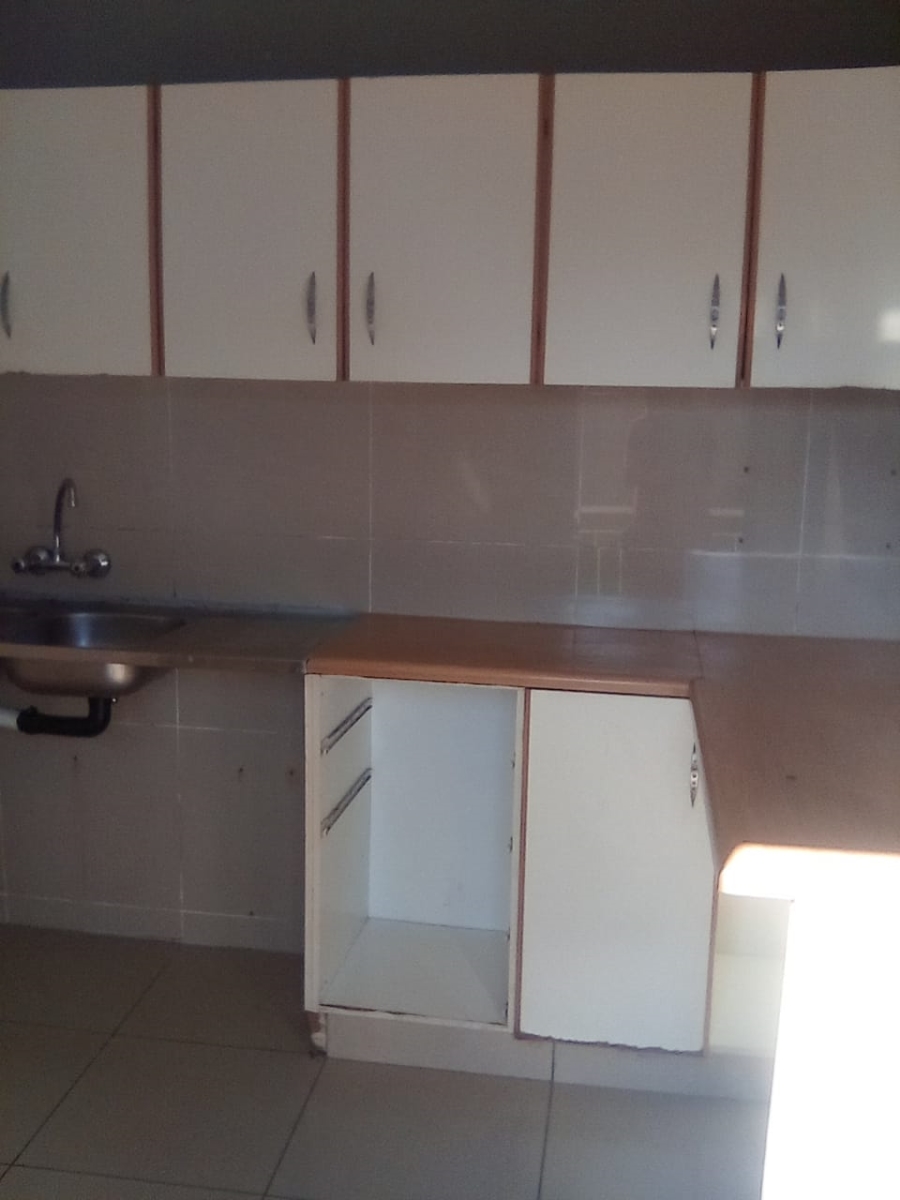 To Let 1 Bedroom Property for Rent in Overport KwaZulu-Natal