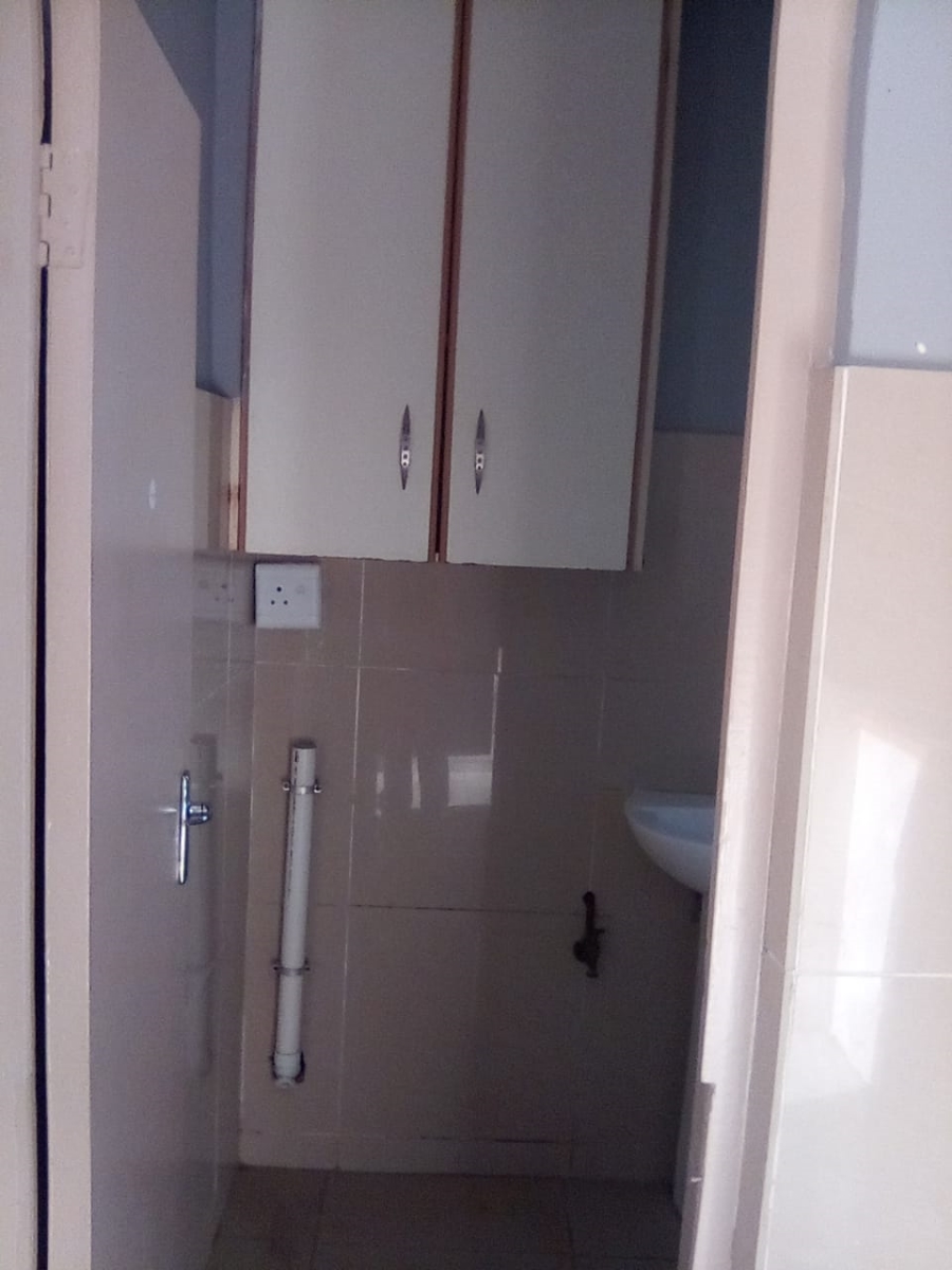 To Let 1 Bedroom Property for Rent in Overport KwaZulu-Natal