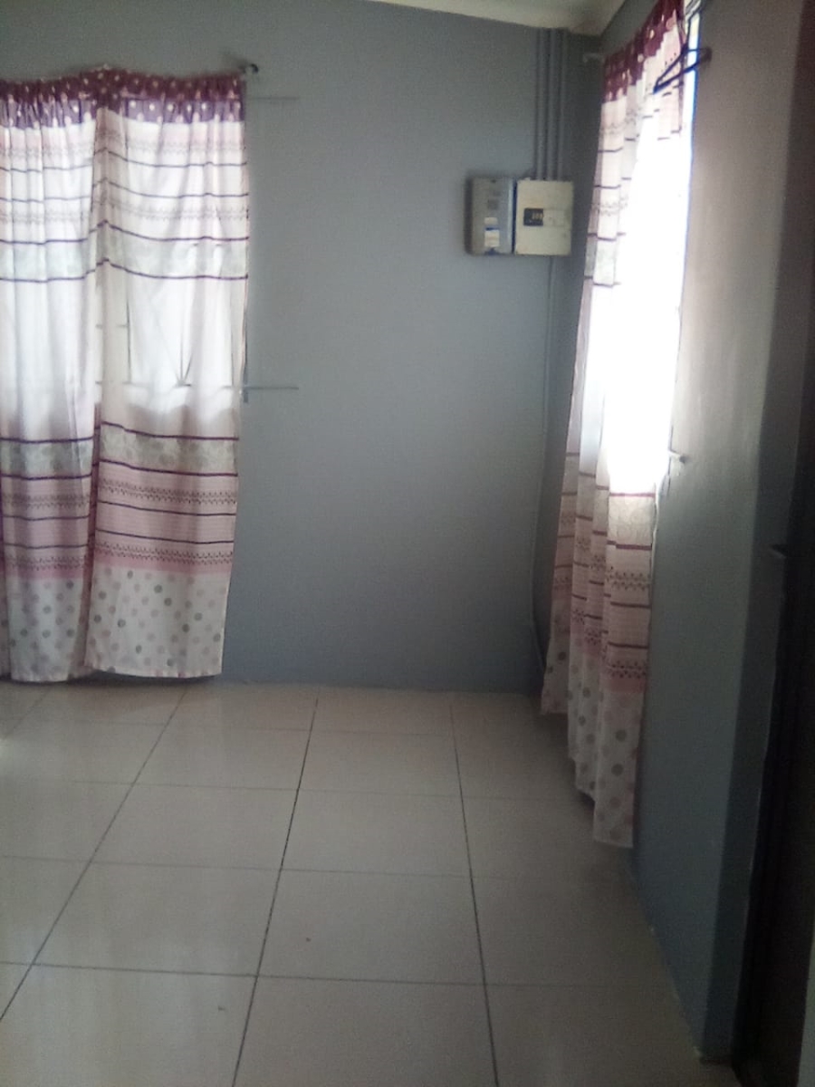 To Let 1 Bedroom Property for Rent in Overport KwaZulu-Natal