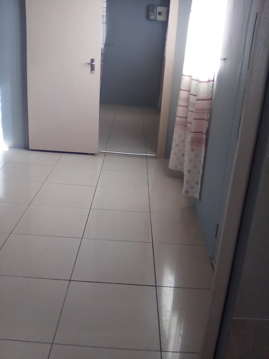 To Let 1 Bedroom Property for Rent in Overport KwaZulu-Natal