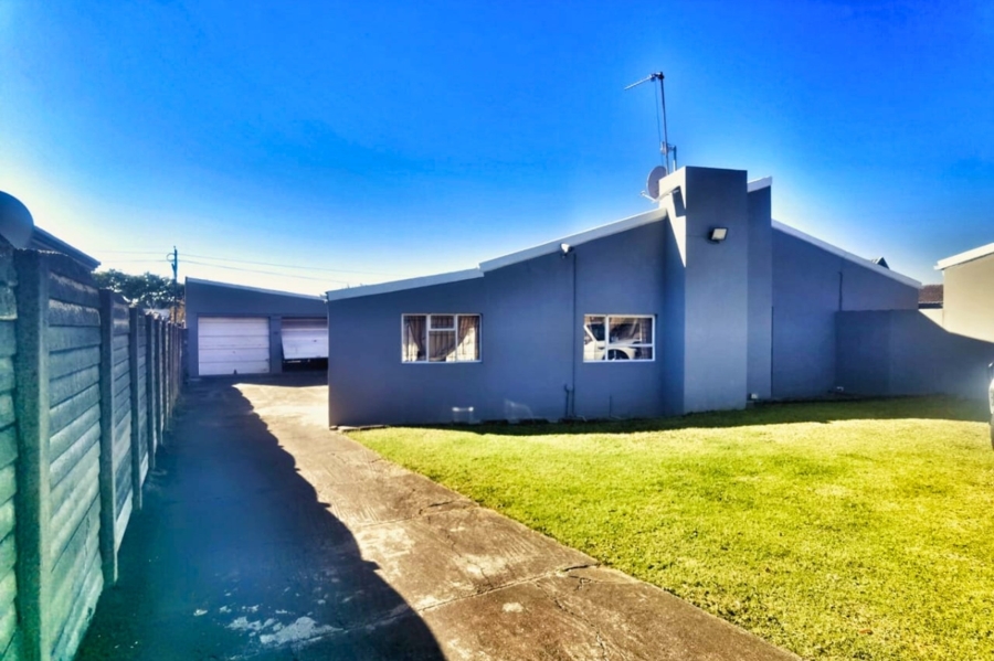 3 Bedroom Property for Sale in Pioneer Park KwaZulu-Natal